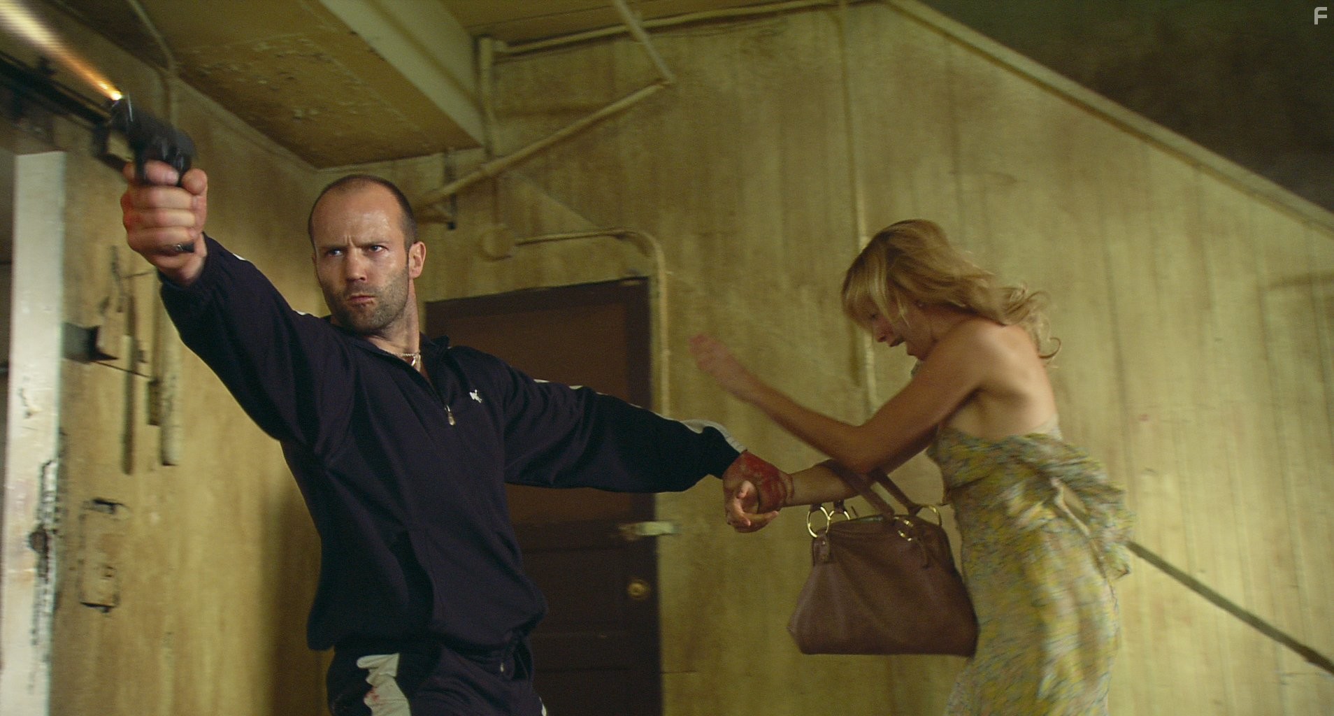 Amy Smart and Jason Statham in Адреналин (2006)