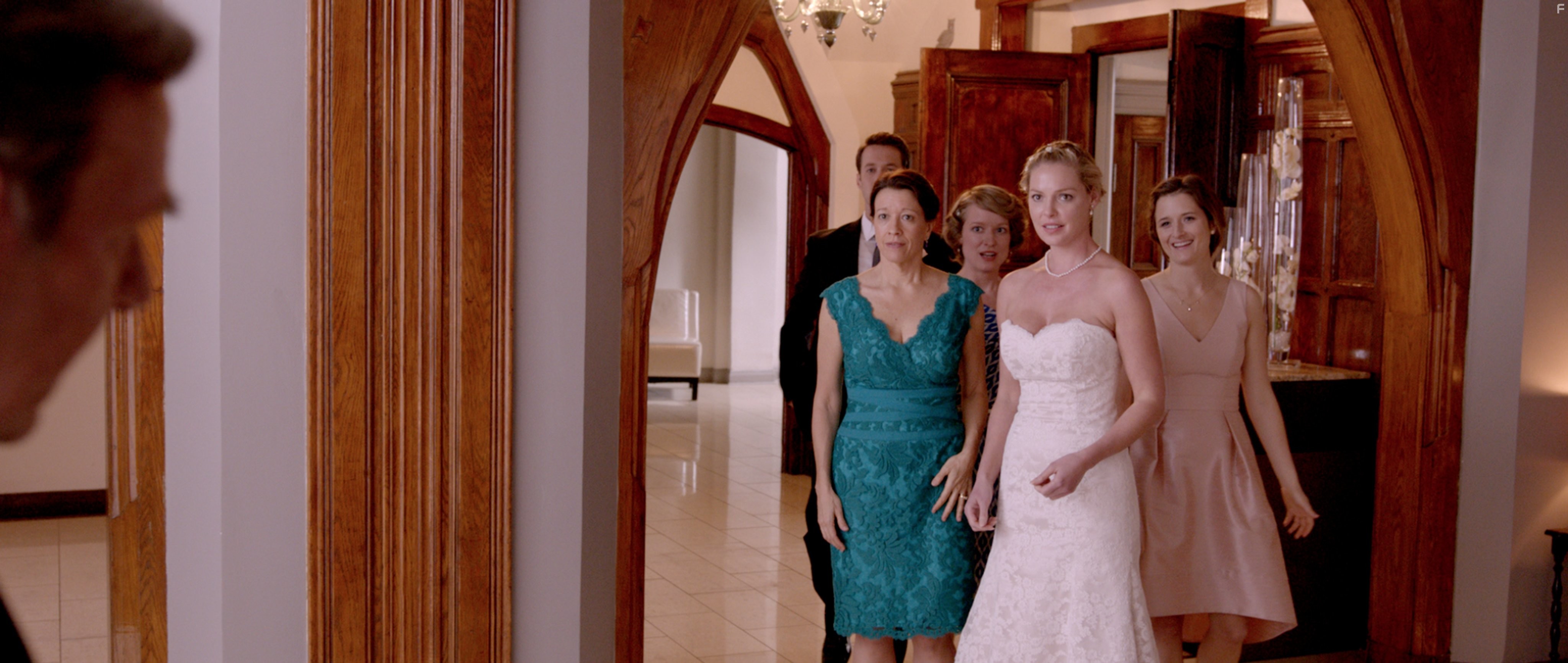 Katherine Heigl, Linda Emond, and Grace Gummer in Свадьба Дженни (2015)