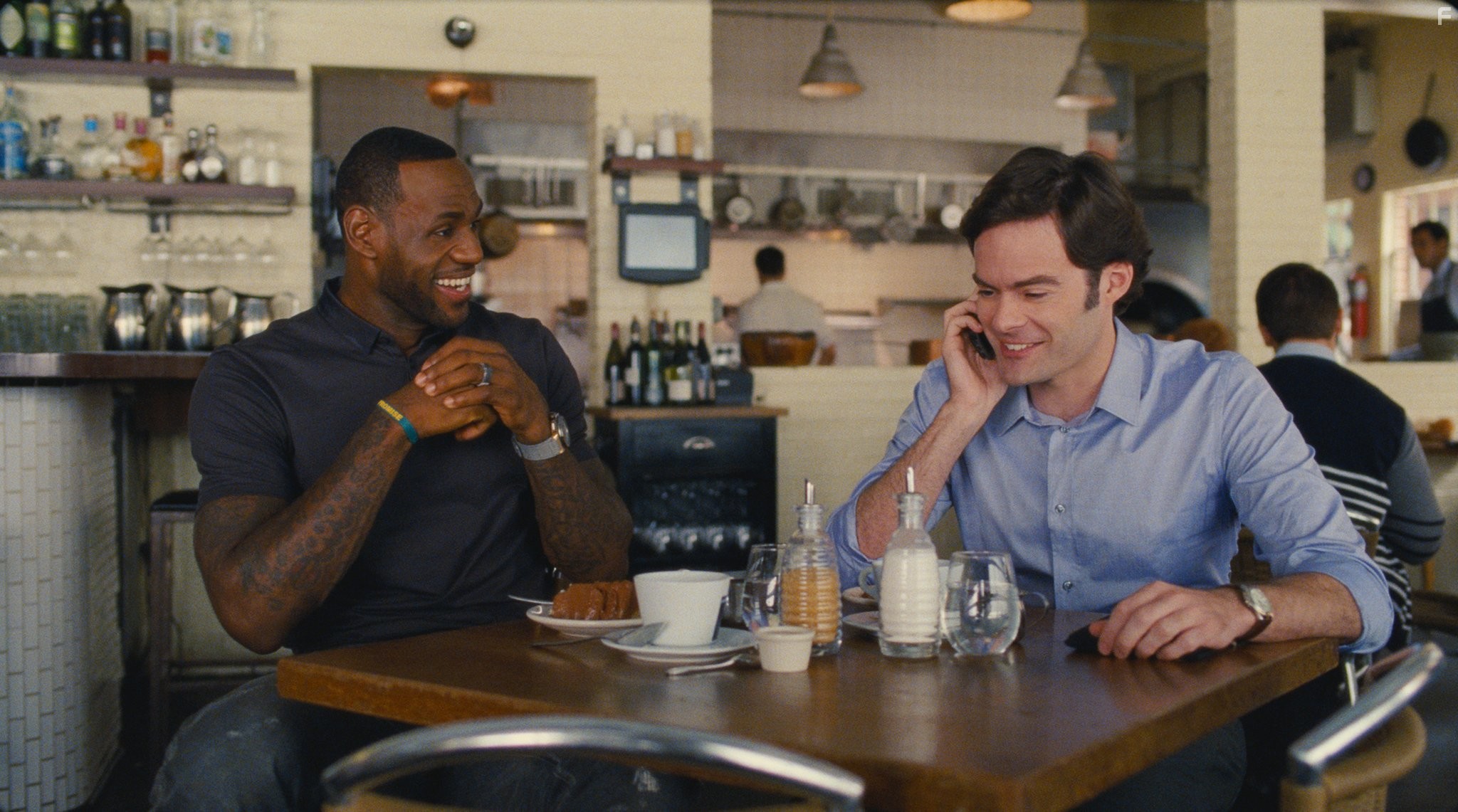 Bill Hader and LeBron James in Девушка без комплексов (2015)