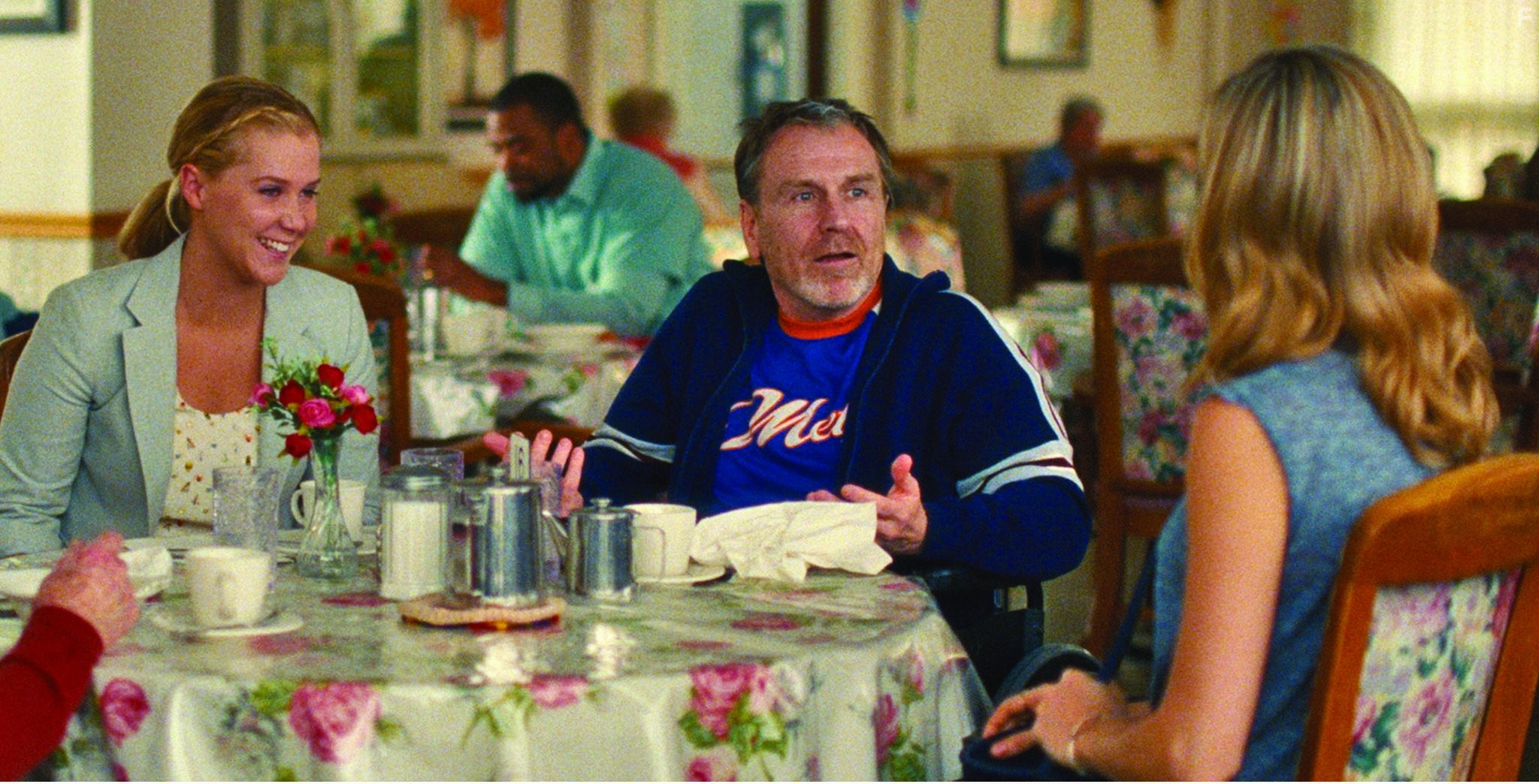 Colin Quinn and Amy Schumer in Девушка без комплексов (2015)