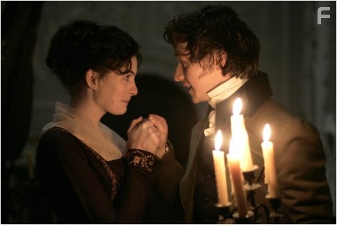 Anne Hathaway and James McAvoy in Джейн Остин (2007)