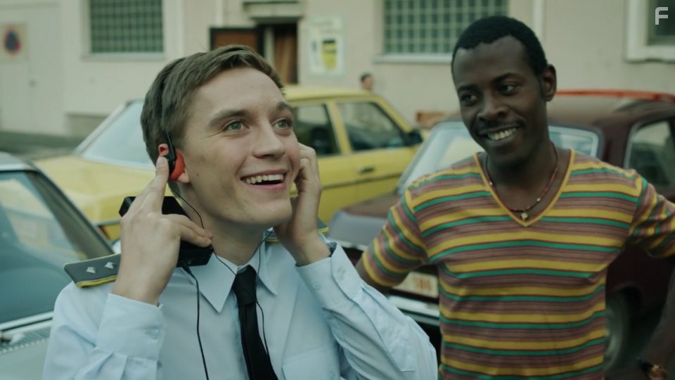 Ibrahima Sanogo and Jonas Nay in Германия 83 (2015)