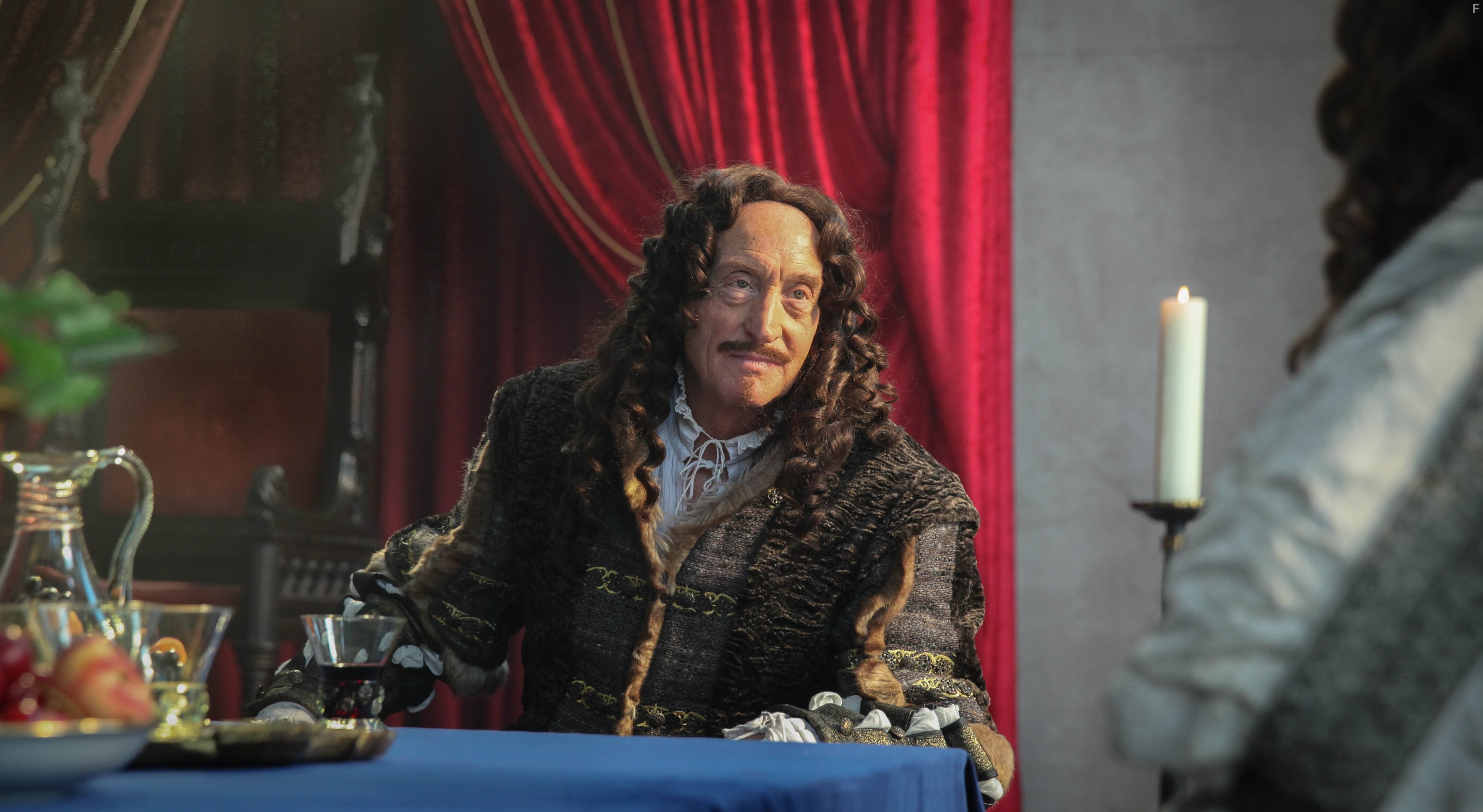 Charles Dance in Адмирал (2015)