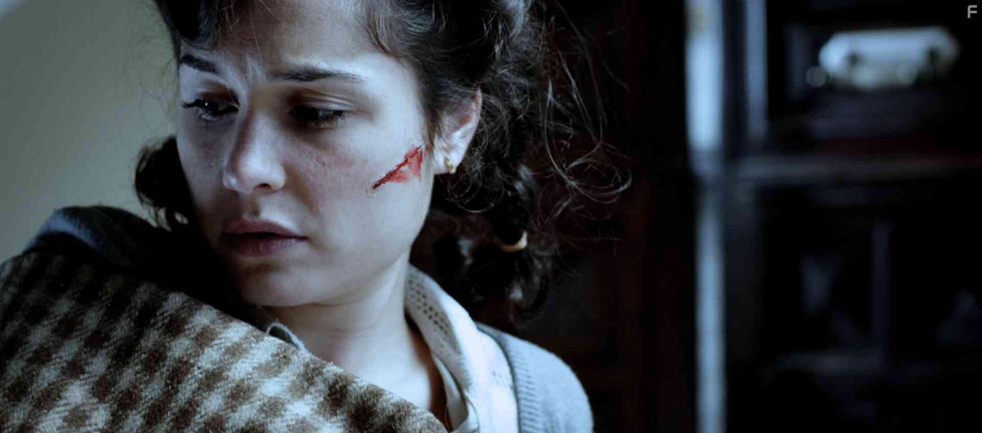 Nadia de Santiago in Musaraas (2014)