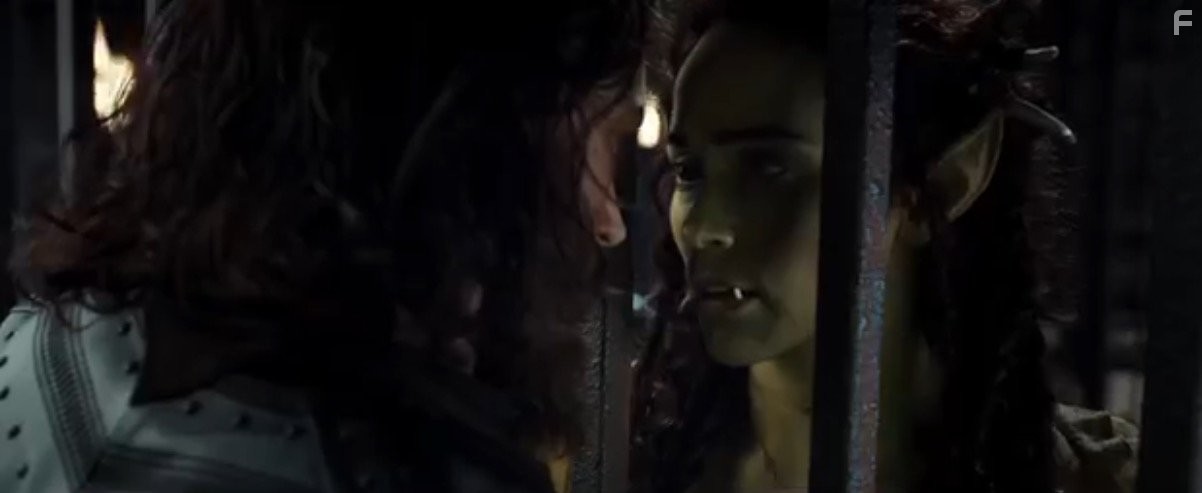 Travis Fimmel and Paula Patton in Варкрафт (2016)