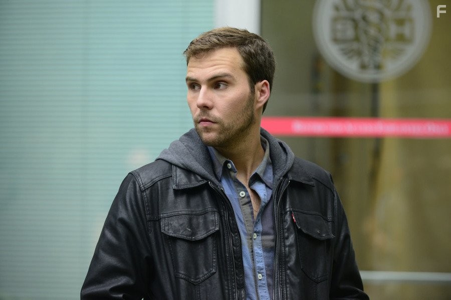 Justin Miles in Сложности (2015)