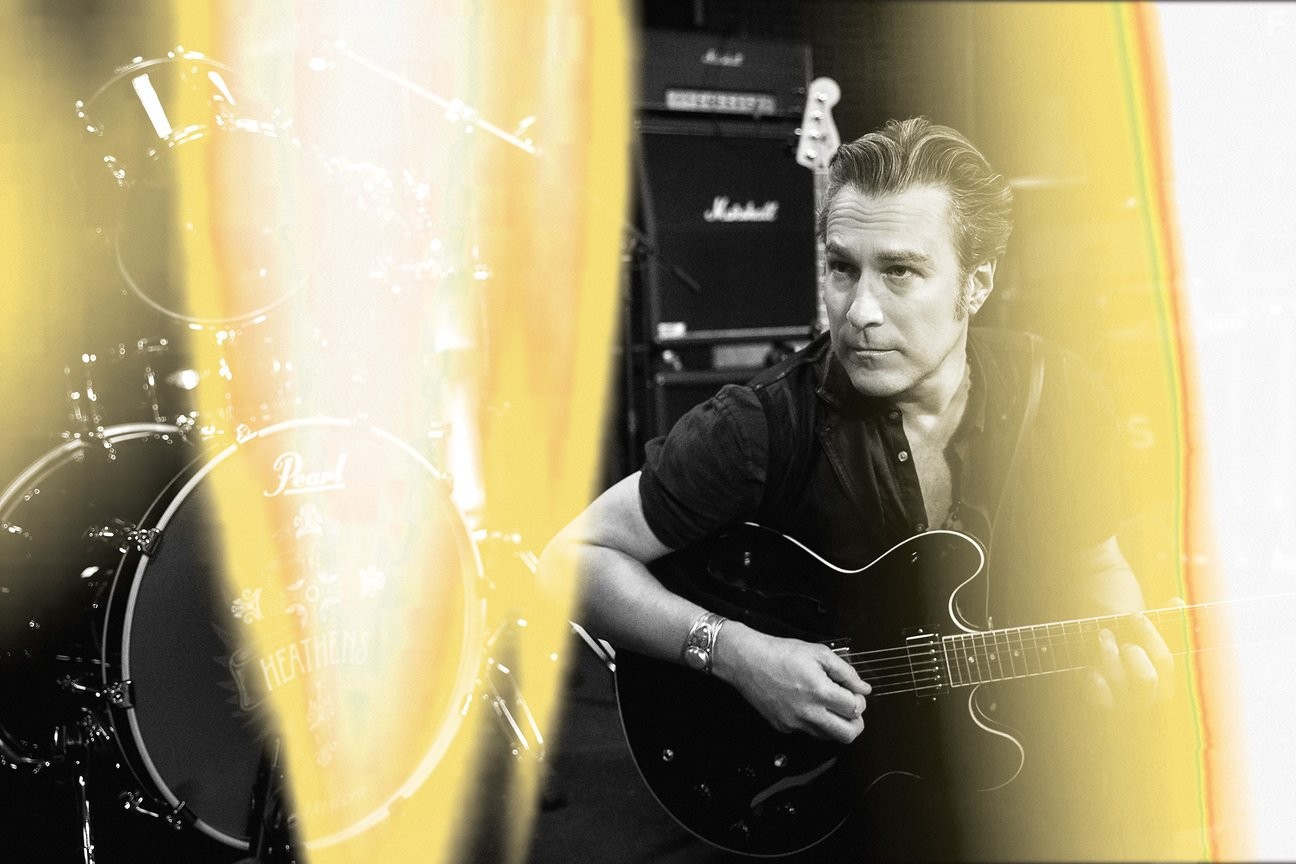 John Corbett in Секс, наркотики и рок-н-ролл (2015)