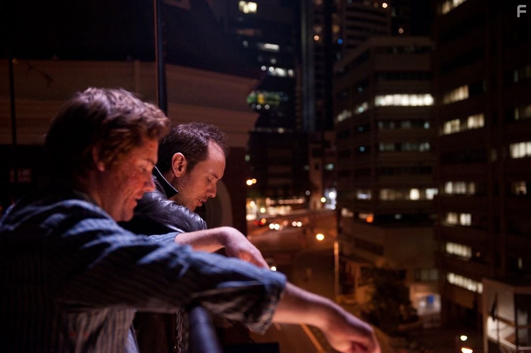 Leon Cain and Steve Mouzakis in Теория самоубийства (2014)