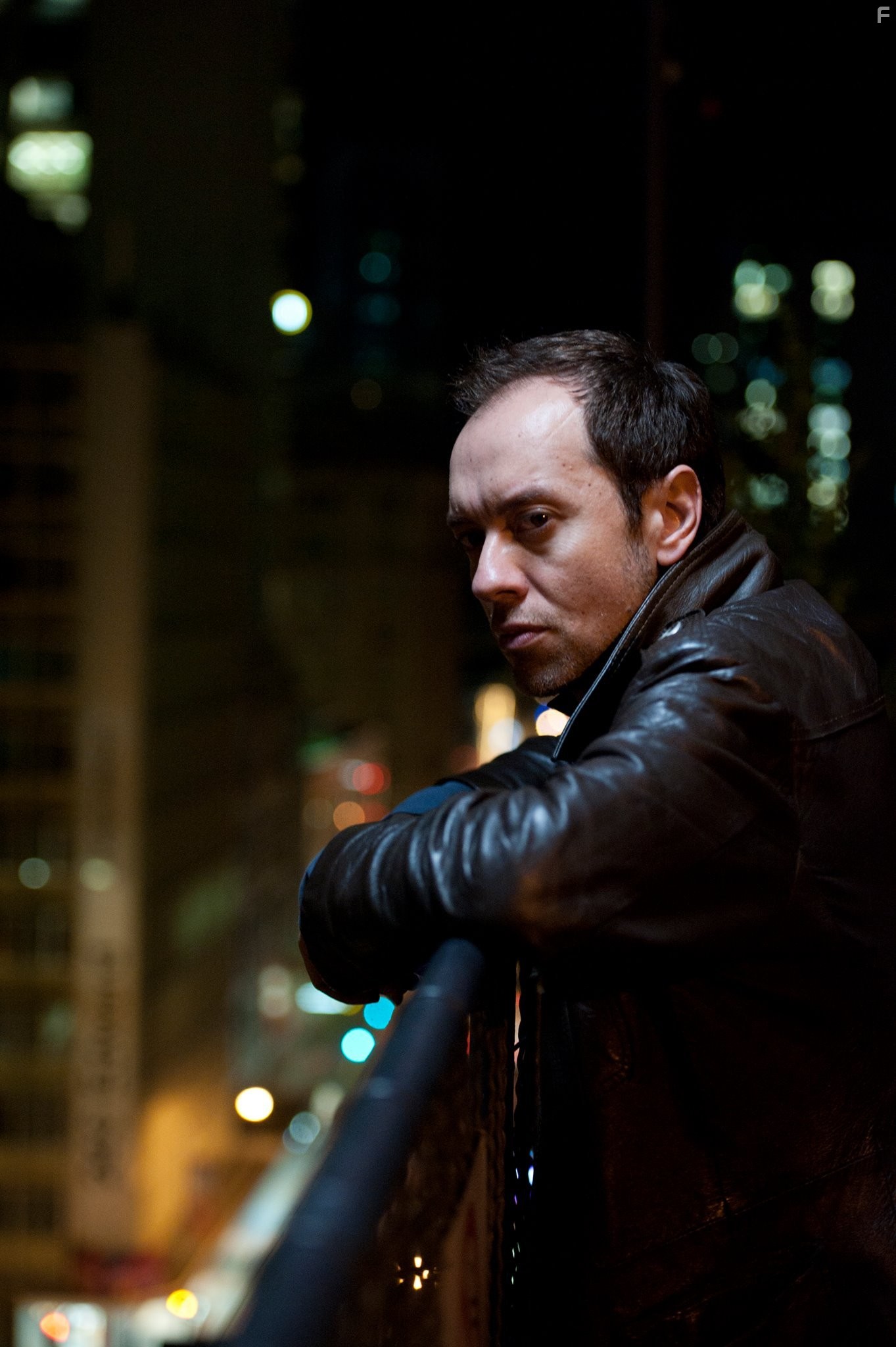 Steve Mouzakis in Теория самоубийства (2014)