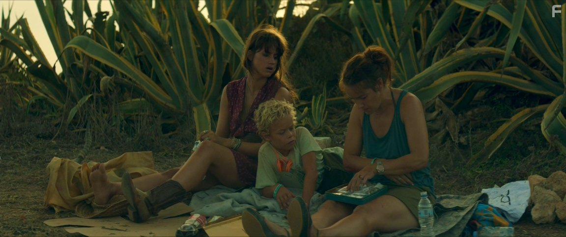 Mia Lyhne and Danica Curcic in All Inclusive (2014)