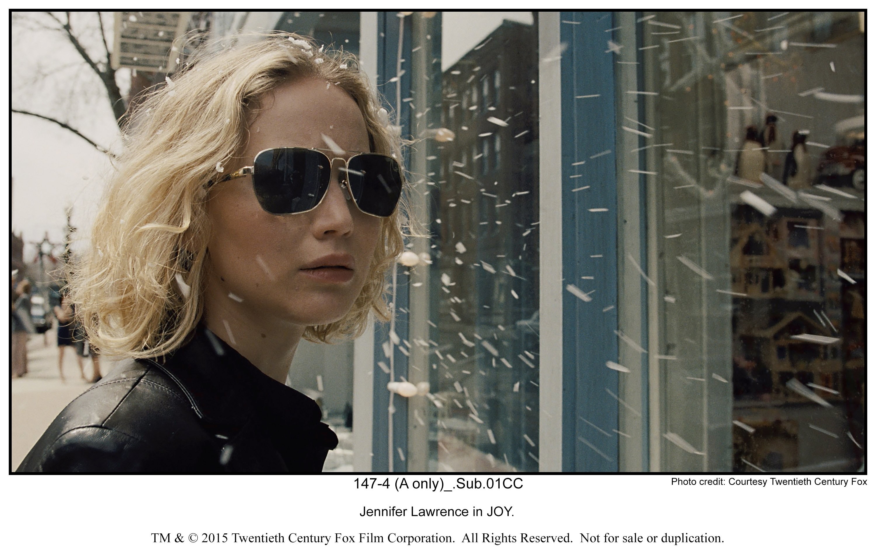 Jennifer Lawrence in Джой (2015)