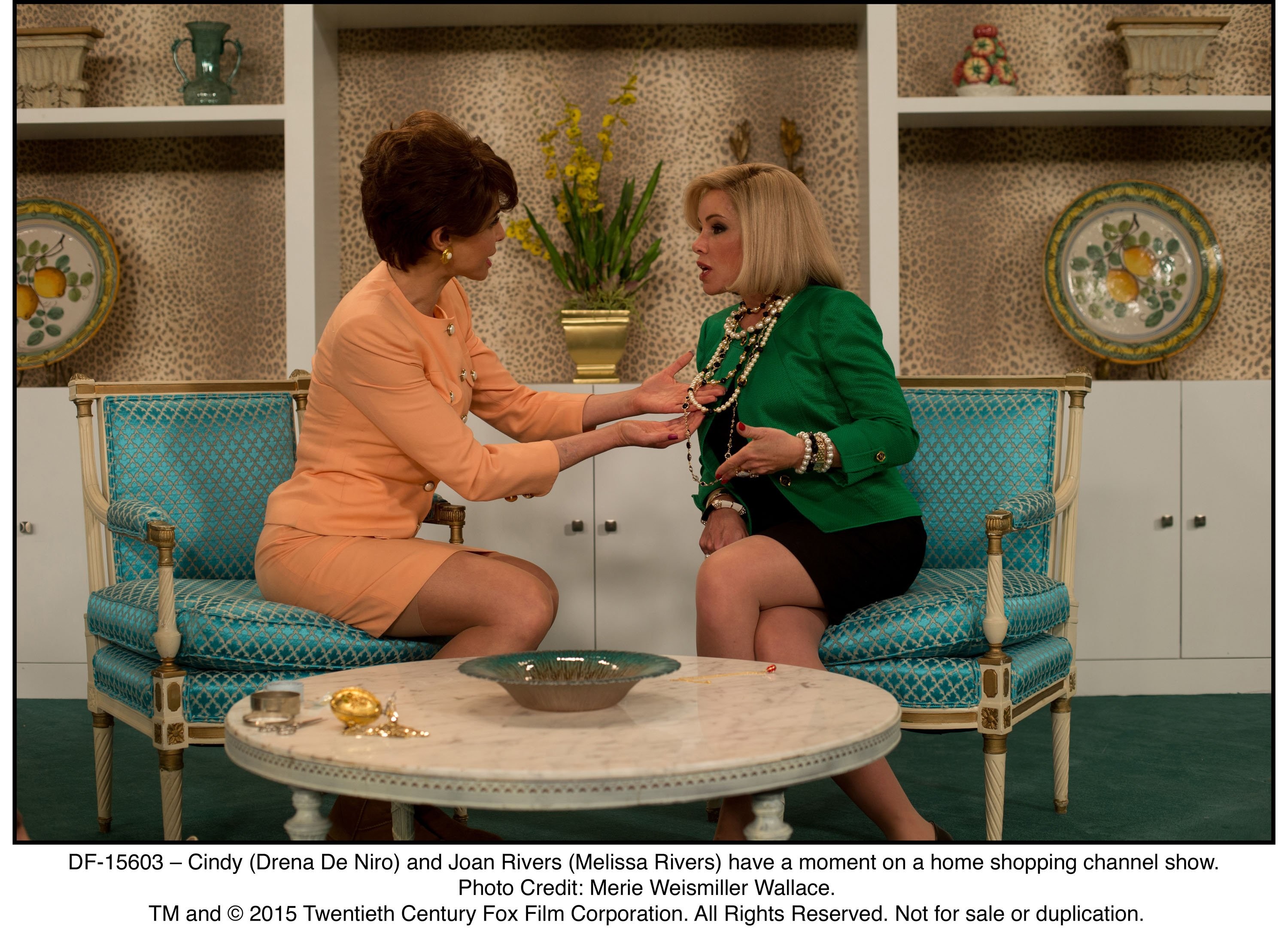 Drena De Niro and Melissa Rivers in Джой (2015)