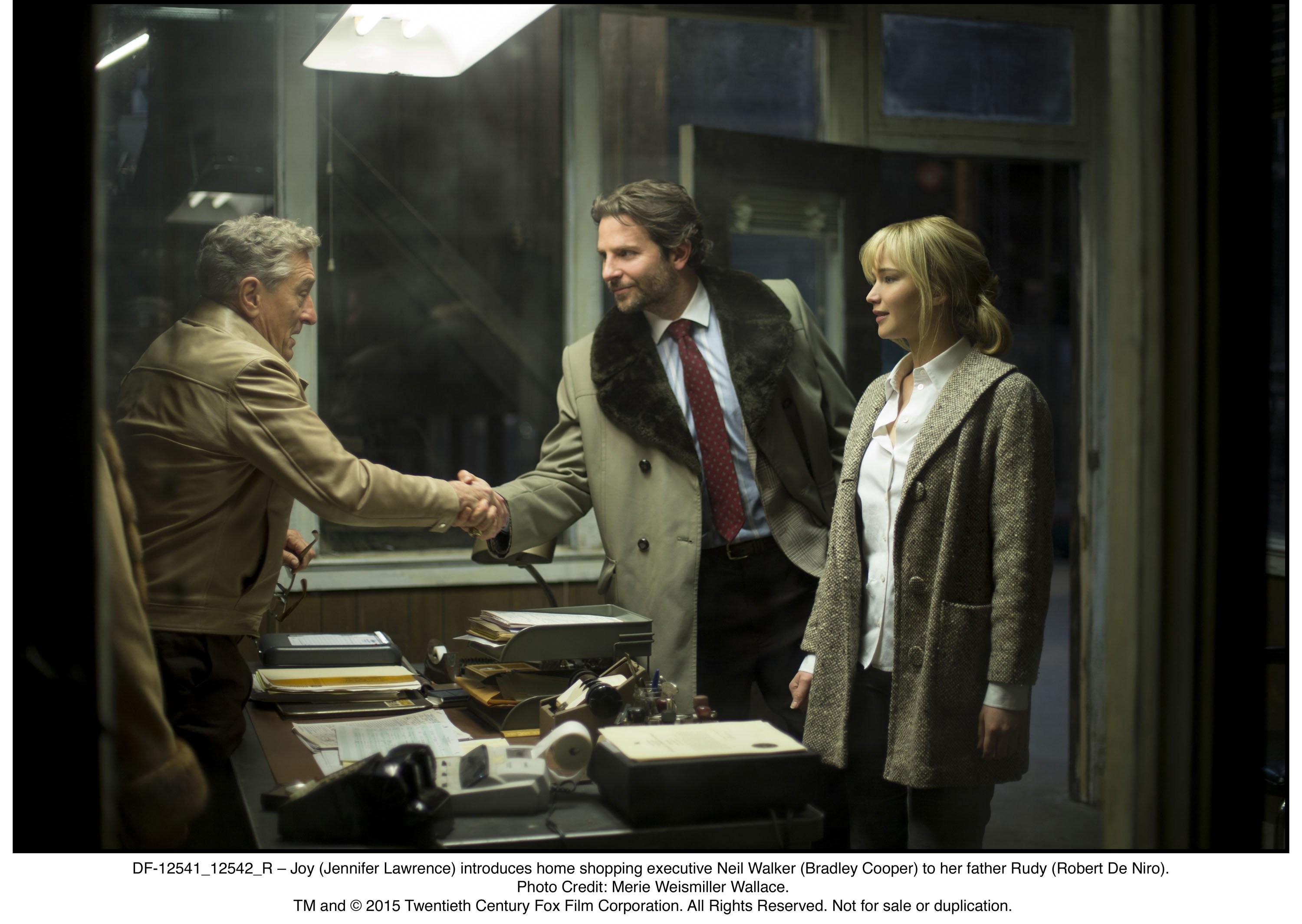Robert De Niro, Bradley Cooper, and Jennifer Lawrence in Джой (2015)