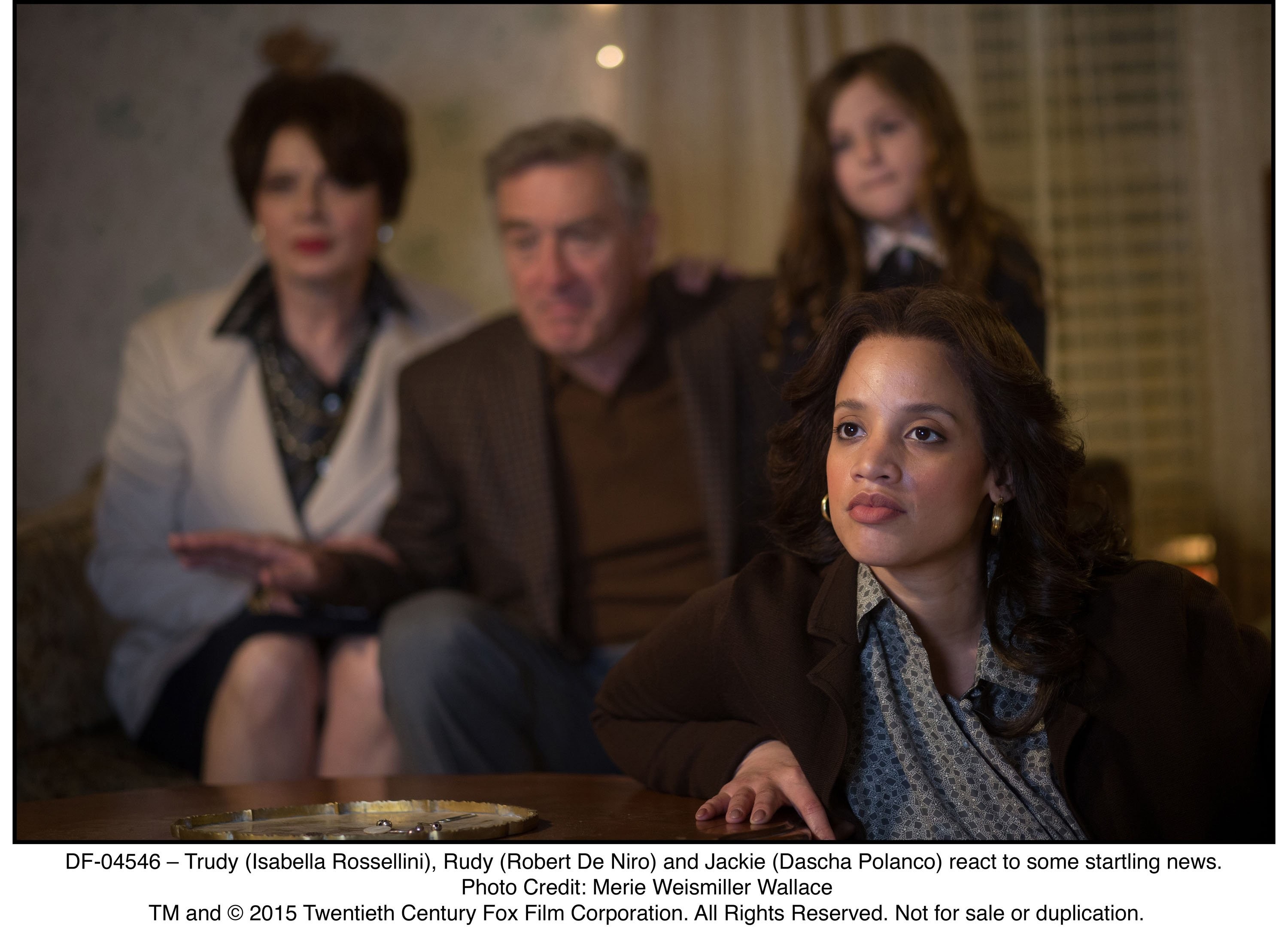 Robert De Niro, Isabella Rossellini, and Dascha Polanco in Джой (2015)