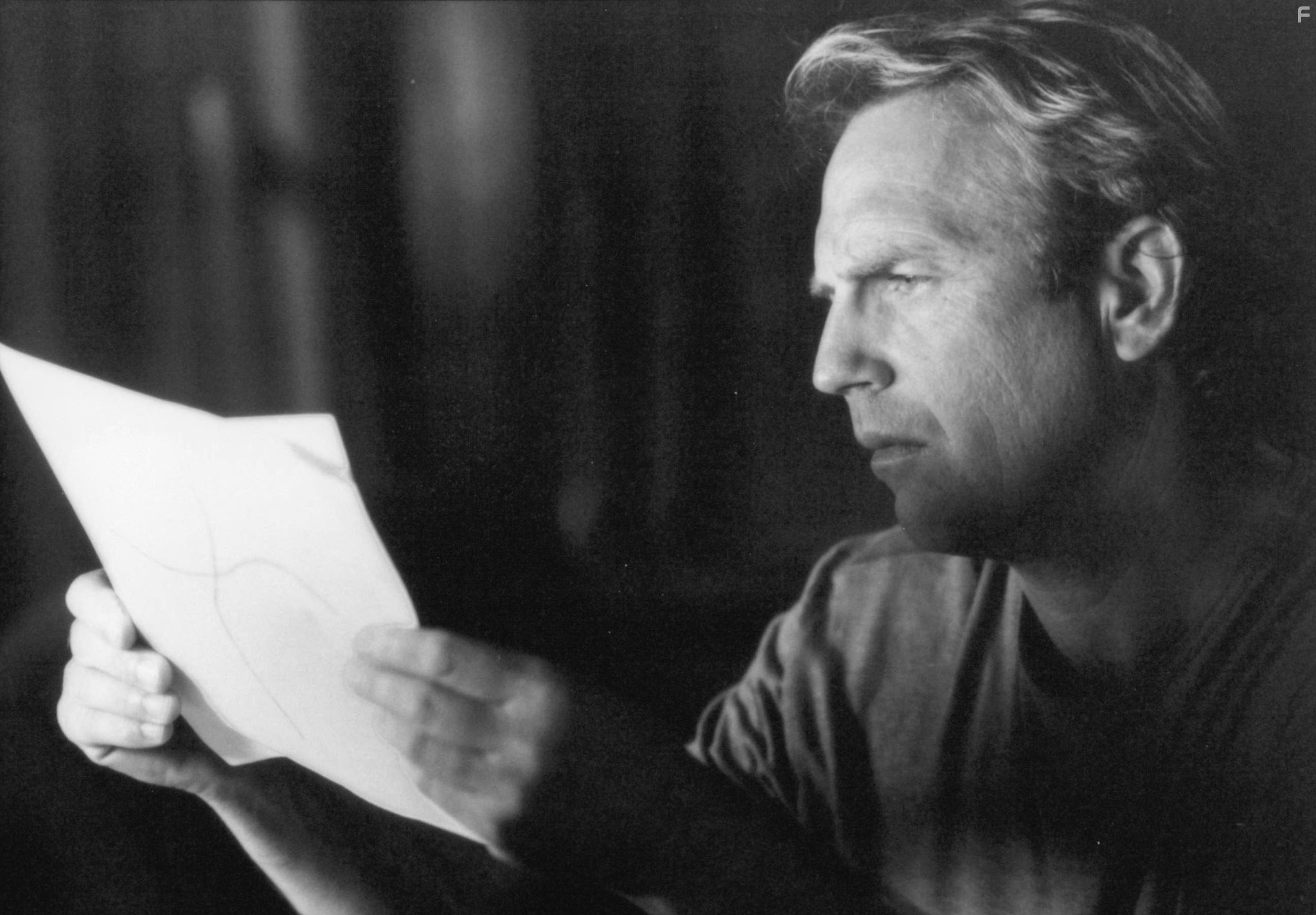 Kevin Costner in Стрекоза (2002)