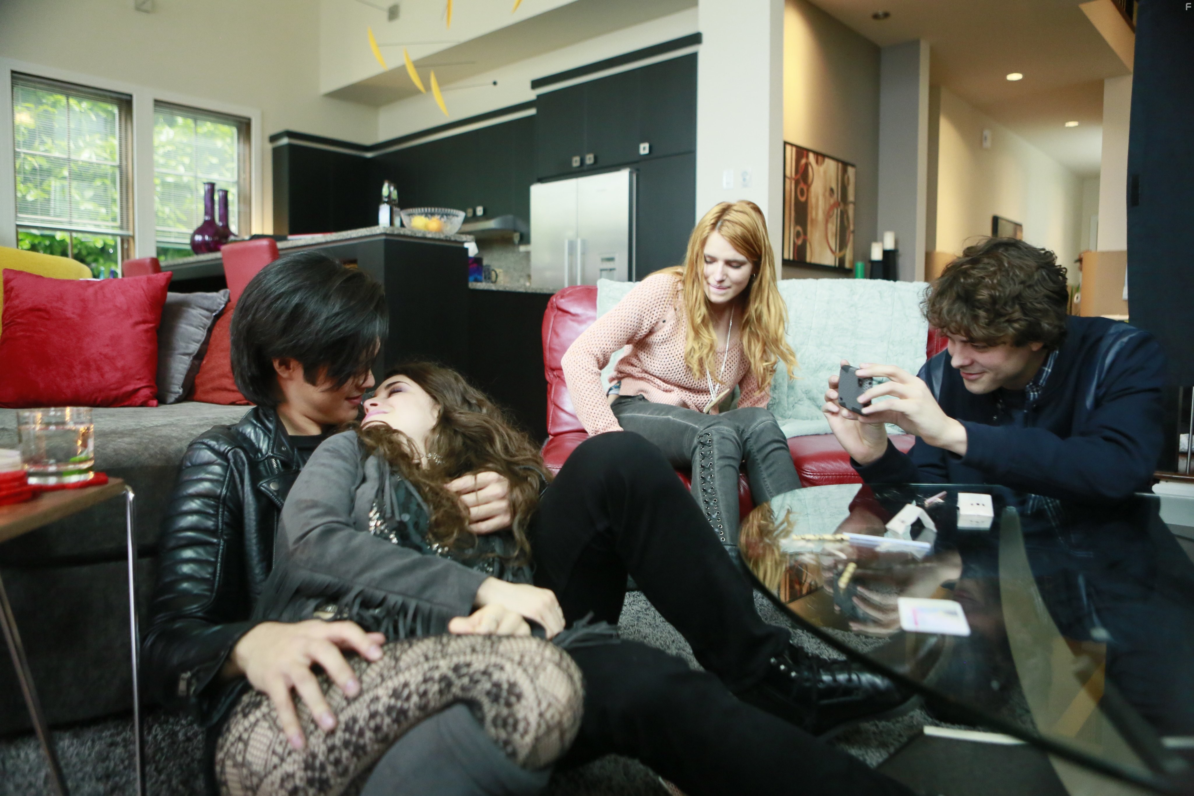 Bella Thorne, Daniela Bobadilla, Israel Broussard, and Ross Butler in Perfect High (2015)