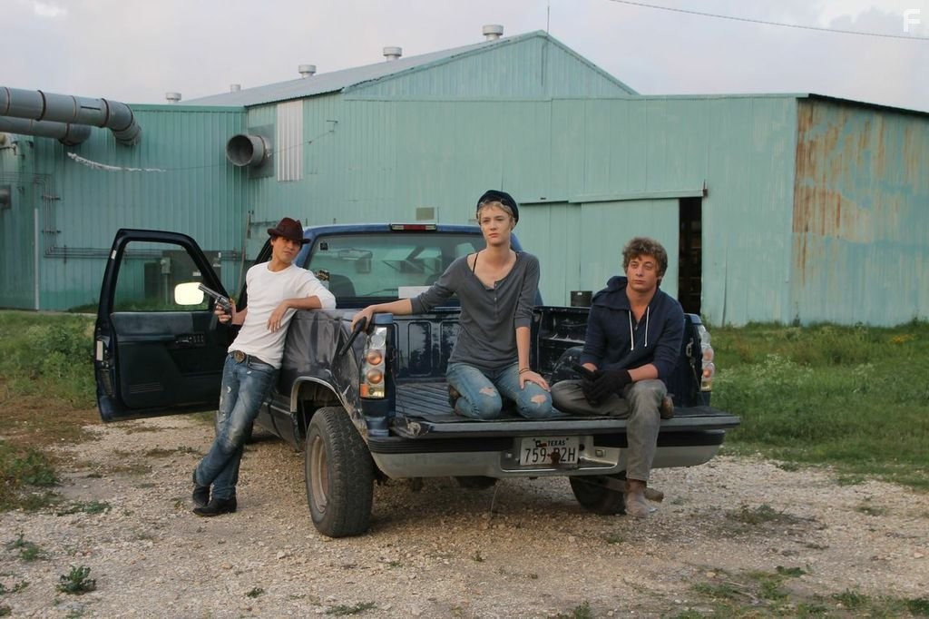 Мы должны выбраться из этого места