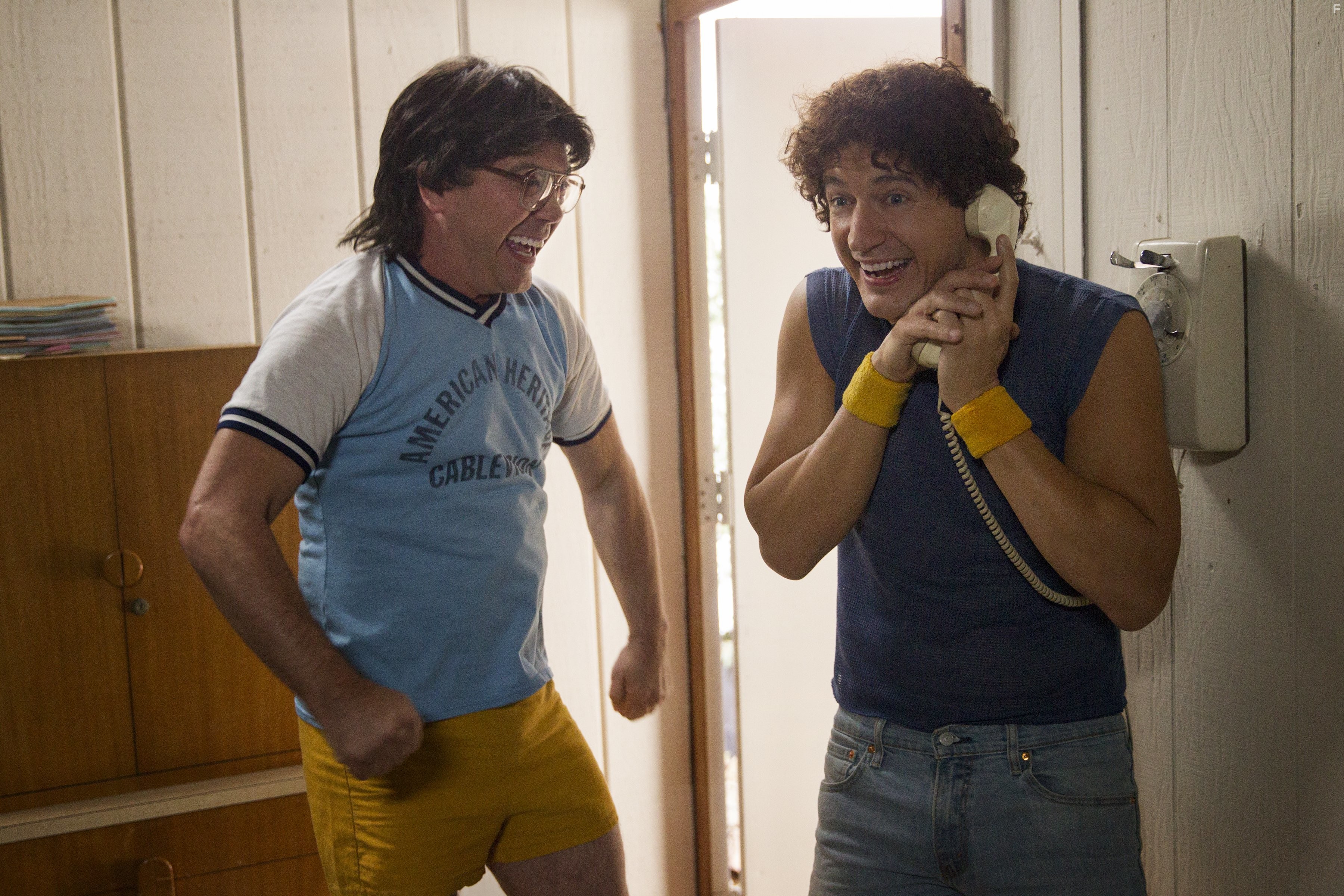 Joe Lo Truglio and Ken Marino in Жаркое американское лето: Первый день лагеря (2015)