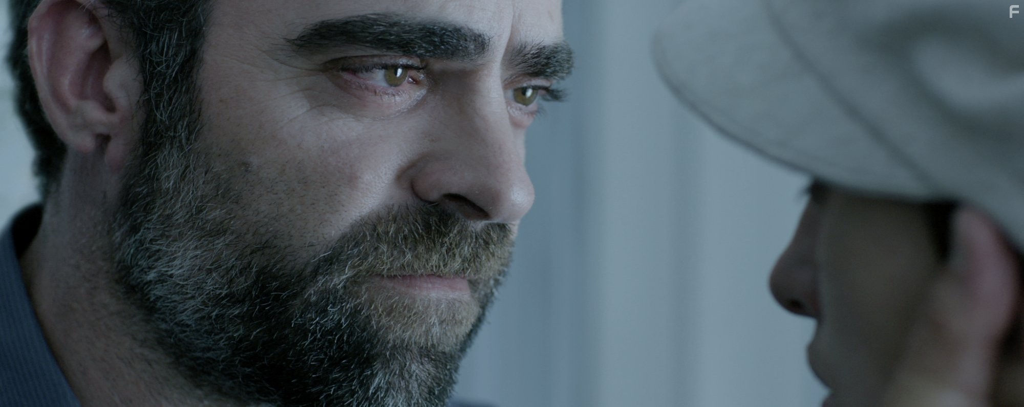 Pen?lope Cruz and Luis Tosar in Ма ма (2015)