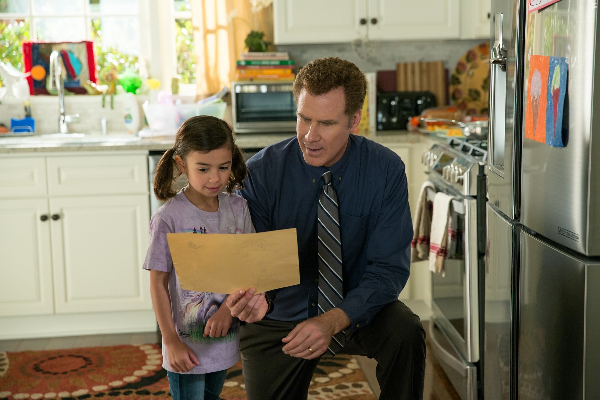 Will Ferrell and Scarlett Estevez in Здравствуй, папа, Новый год (2015)
