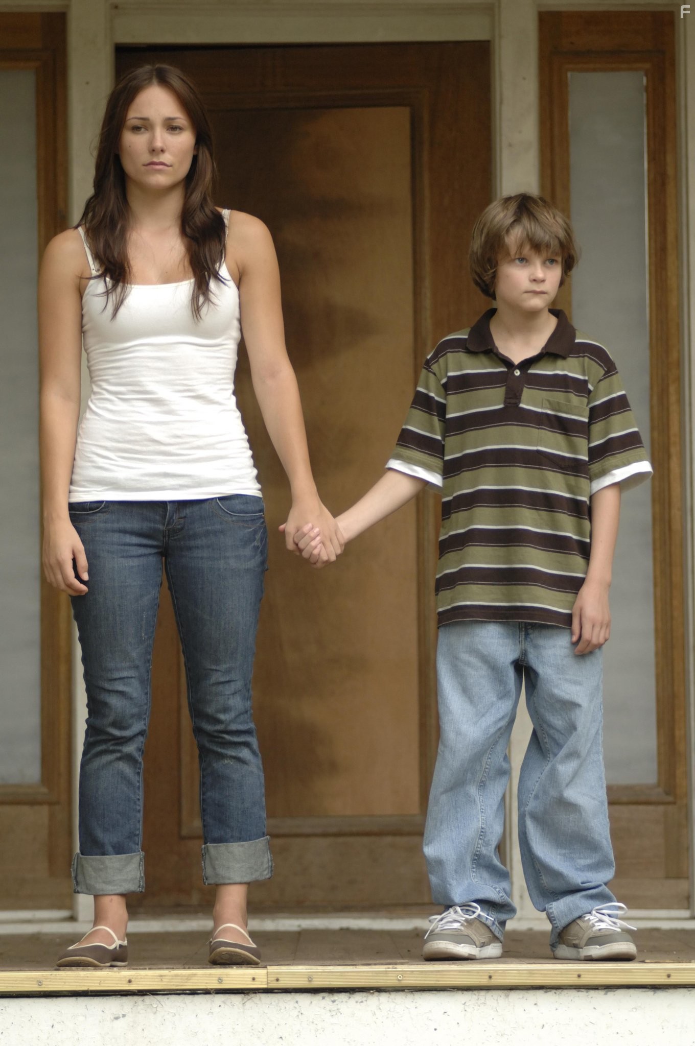 Briana Evigan and Charlie Tahan in Во власти тигра (2010)