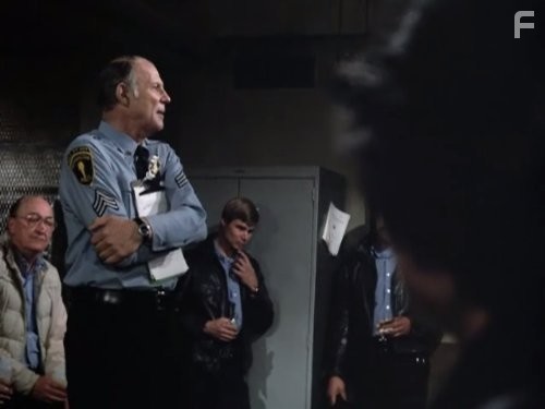 Michael Conrad in Блюз Хилл-стрит (1981)