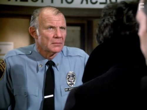 Michael Conrad in Блюз Хилл-стрит (1981)