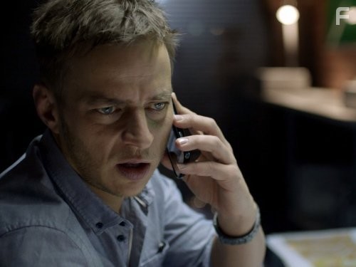 Tom Wlaschiha in Пересекая черту (2013)