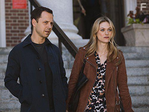 Giovanni Ribisi and Marin Ireland in Sneaky Pete (2015)