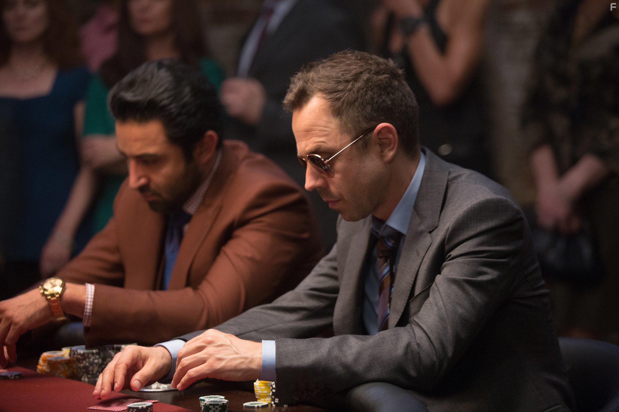 Giovanni Ribisi and Pej Vahdat in Sneaky Pete (2015)