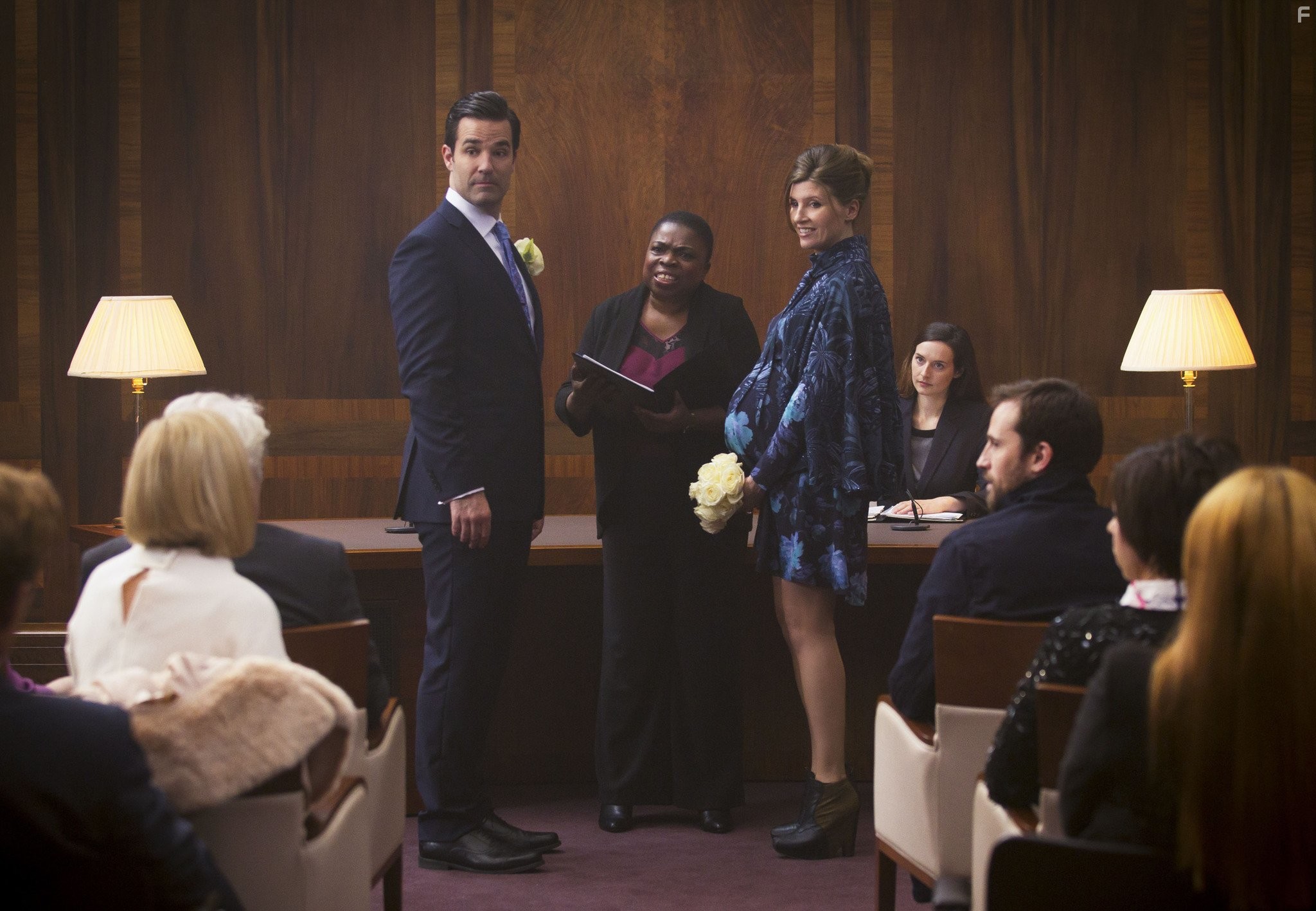 Ashley Jensen, Sharon Horgan, and Rob Delaney in Катастрофа (2015)