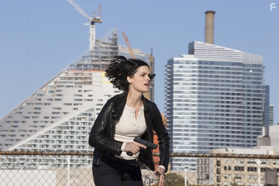 Jaimie Alexander in Слепое пятно (2015)