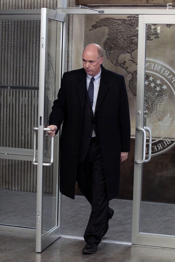 Michael Gaston in Слепое пятно (2015)