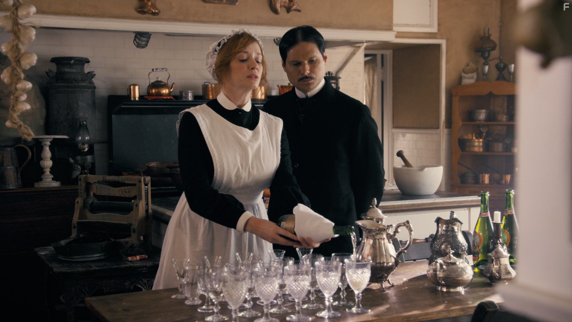 Michael Ian Black and Christina Hendricks in Другое время (2015)