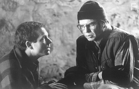 Bill Paxton and Billy Bob Thornton in Простой план (1998)