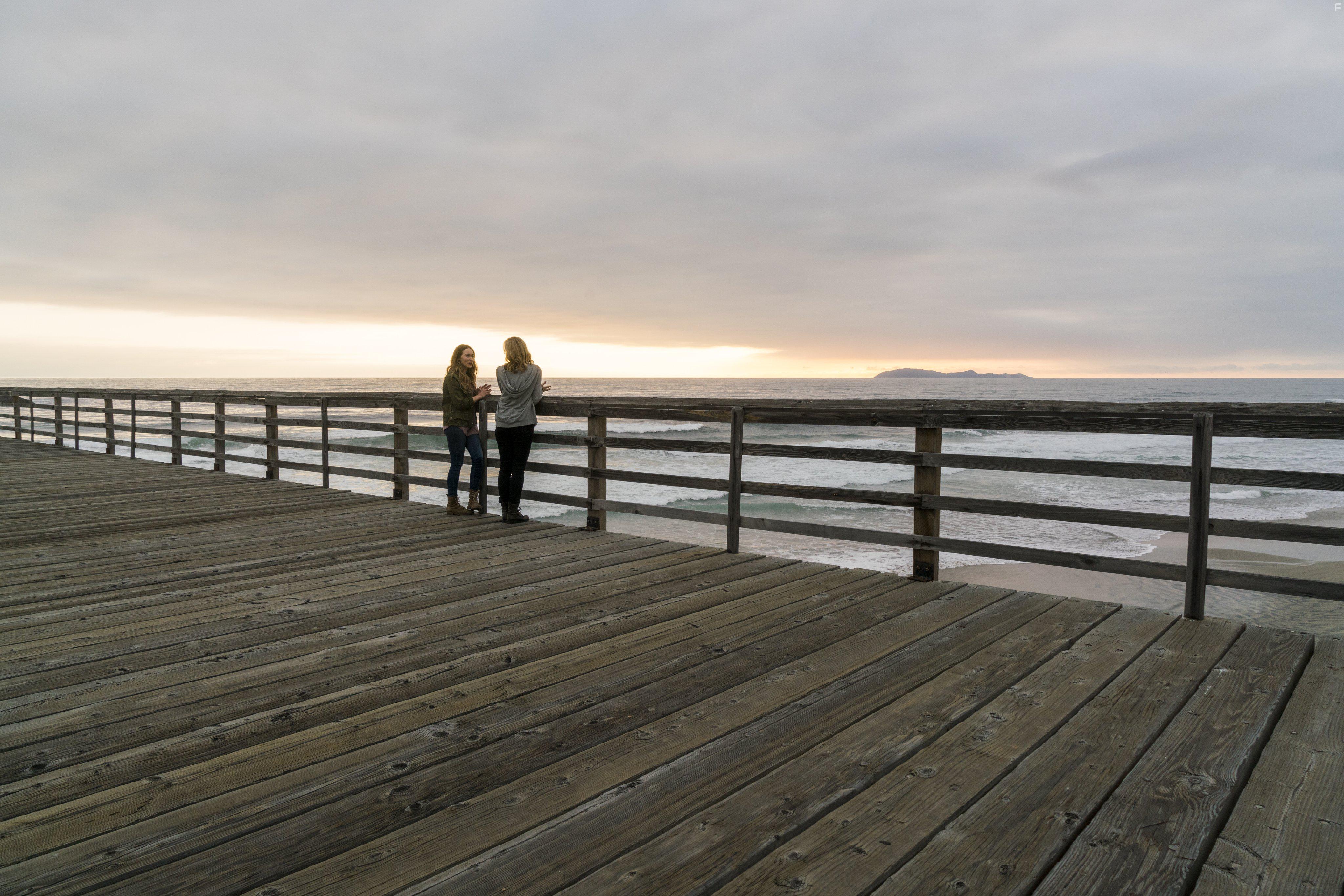 Kim Dickens and Alycia Debnam-Carey in Fear the Walking Dead (2015)