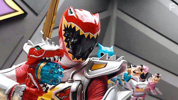Power Rangers Dino Charge (2015)