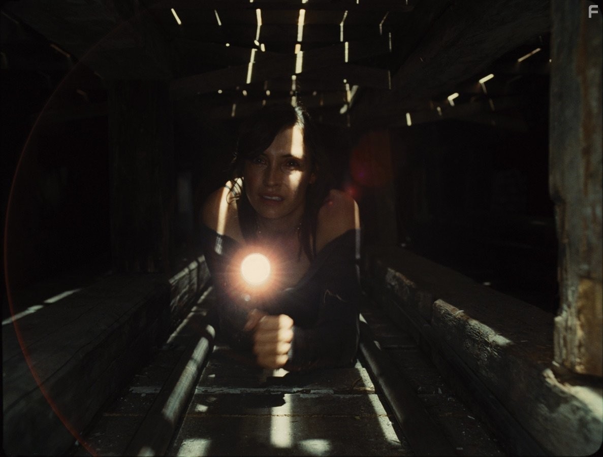 Famke Janssen in 100 футoв (2008)