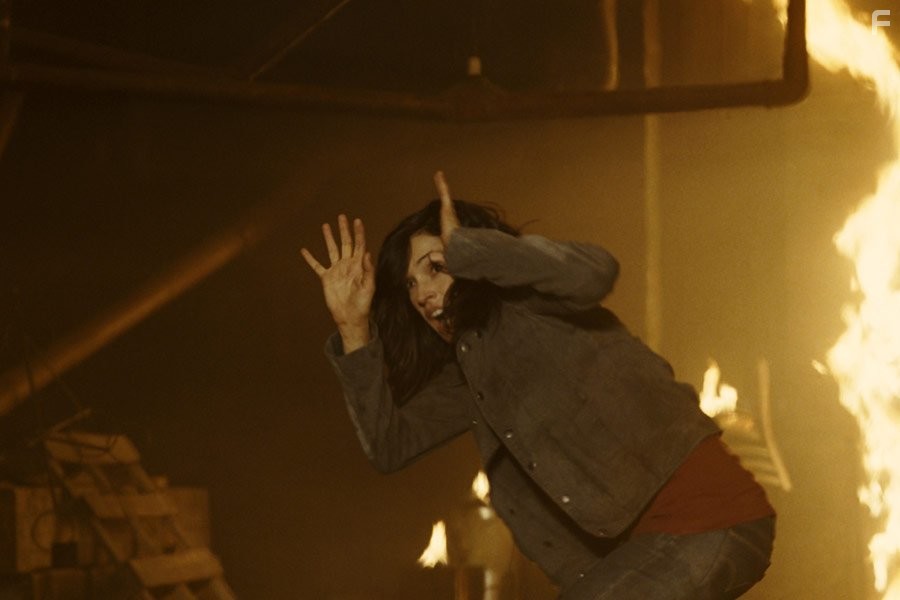 Famke Janssen in 100 футoв (2008)