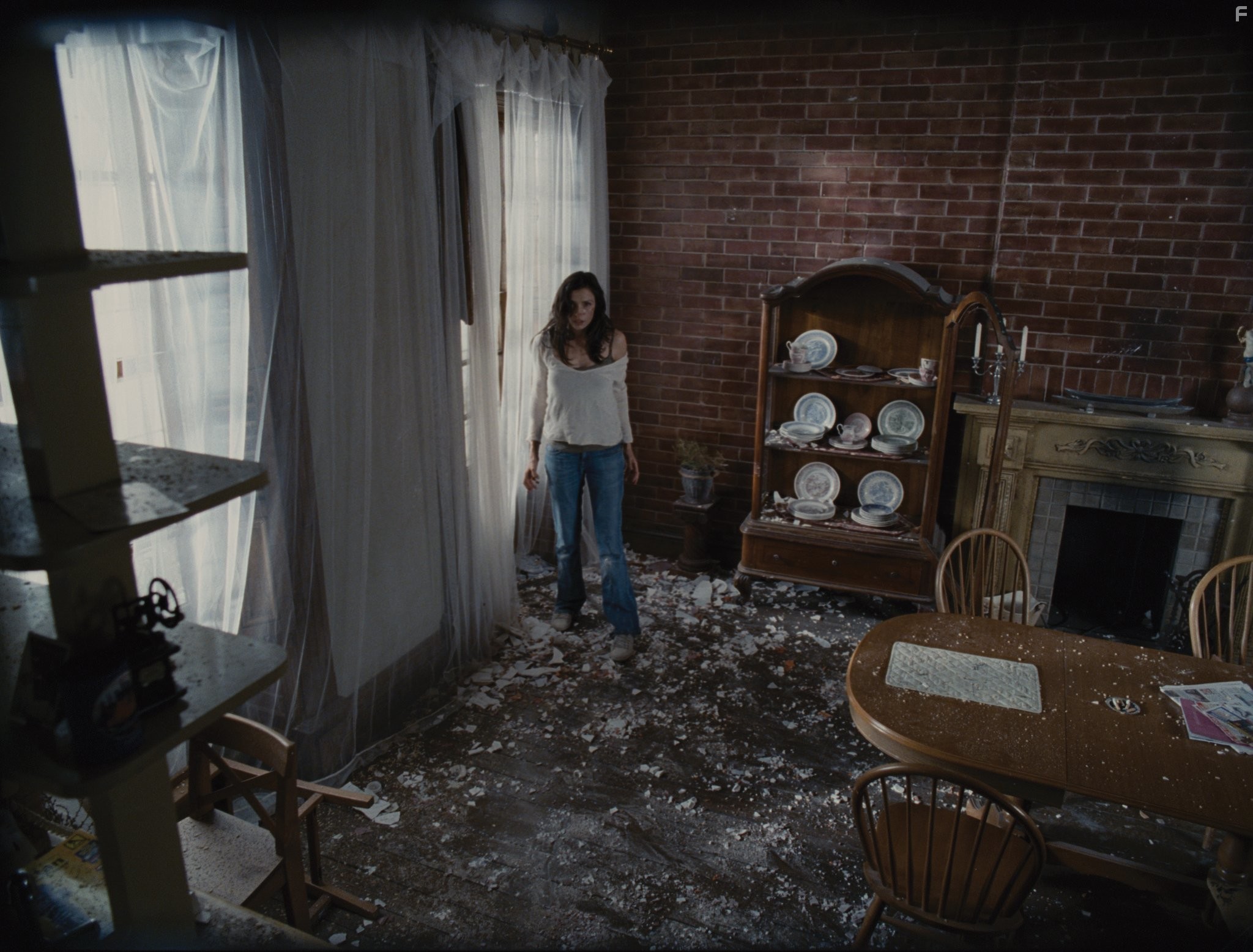 Famke Janssen in 100 футoв (2008)