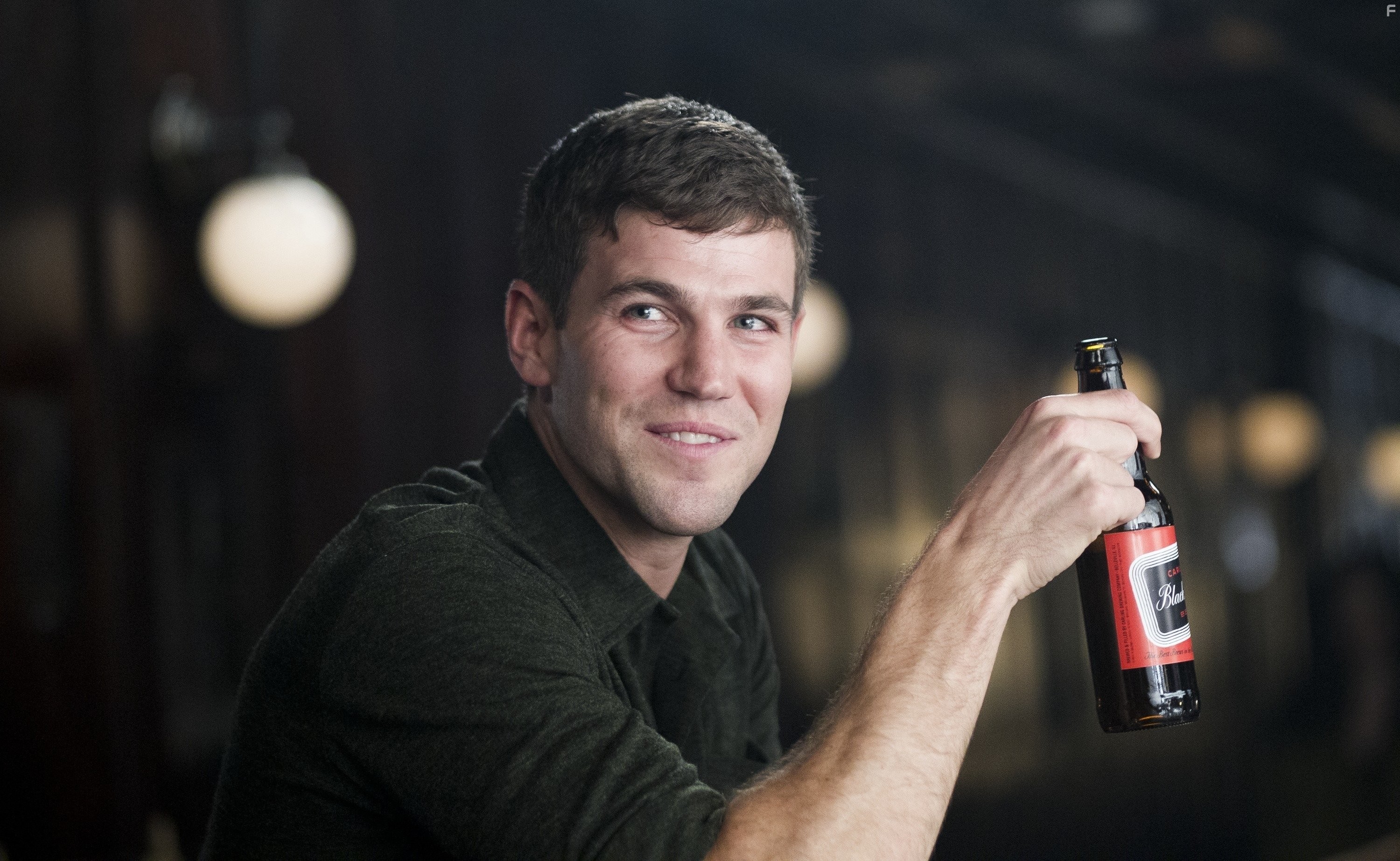 Austin Stowell in Общественная мораль (2015)