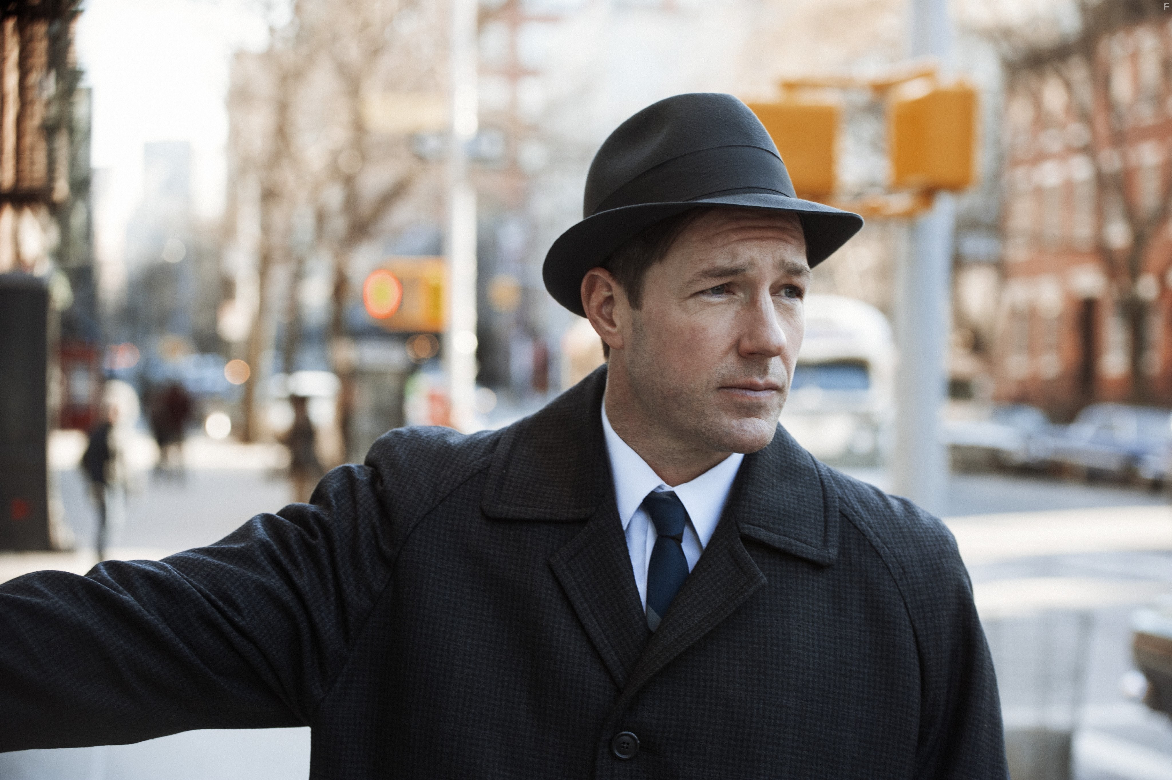 Edward Burns in Общественная мораль (2015)