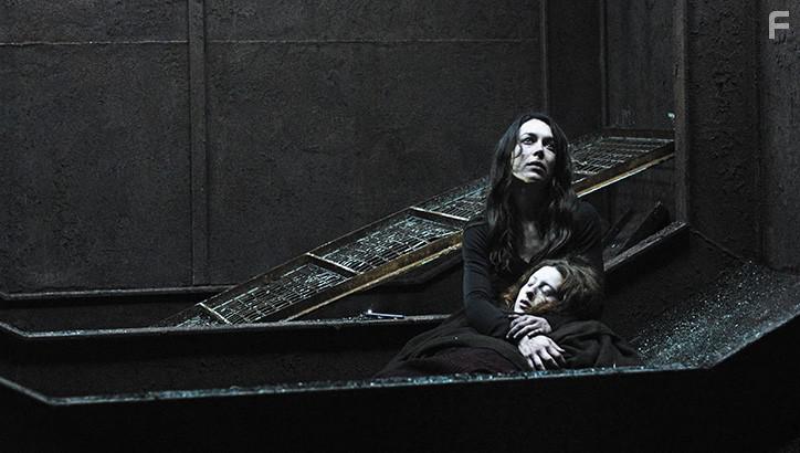 Still of Marie Dompnier and Roxane Duran in "WITNESSES" by Herv Hadmar