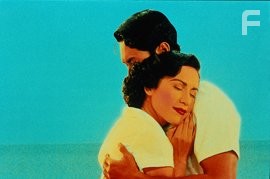 Stella Malucchi and Chartchai Ngamsan in Слезы черного тигра (2000)