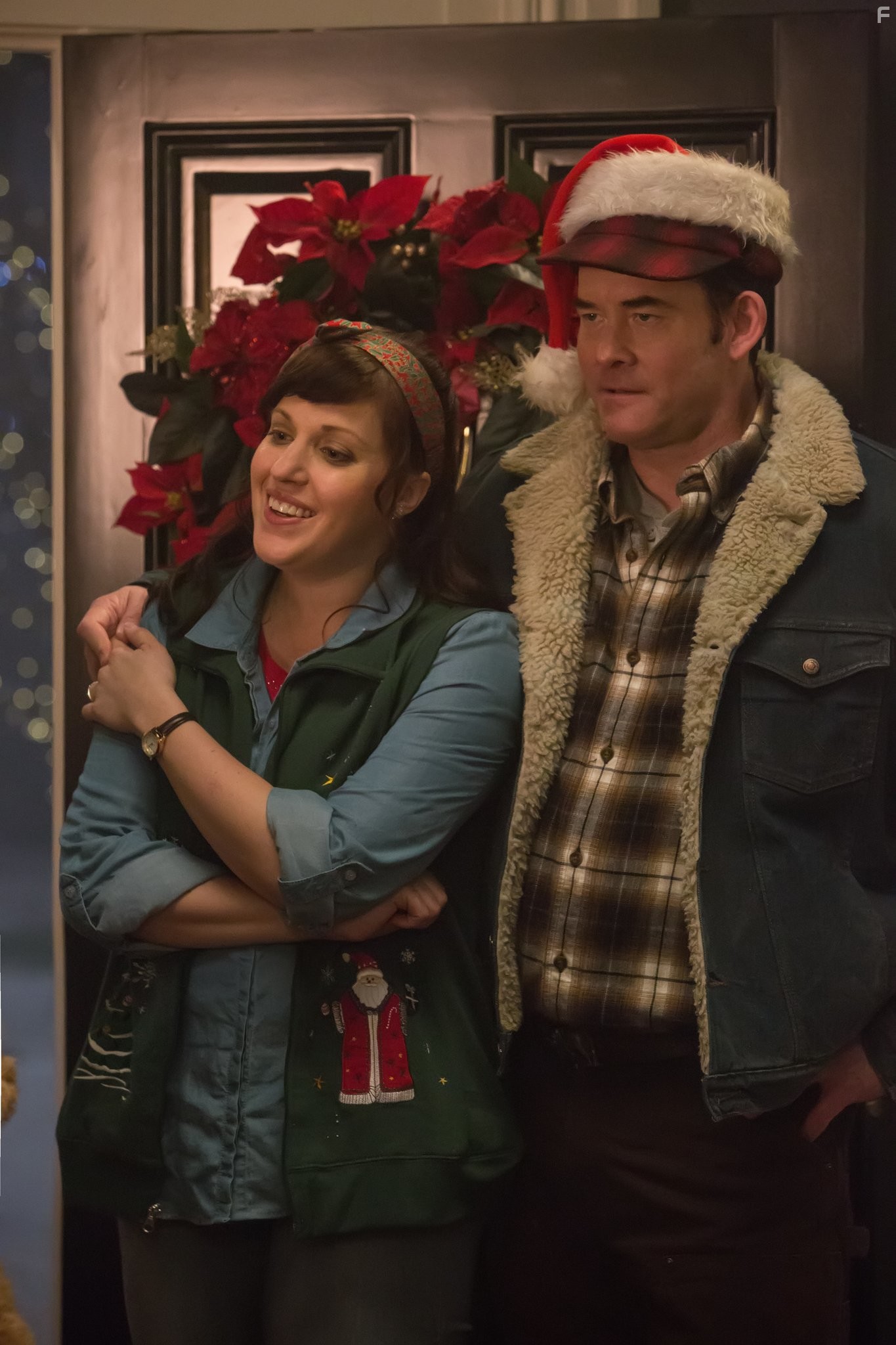 David Koechner and Allison Tolman in Крампус (2015)