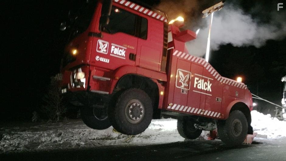 Ice Road Rescue (2015)