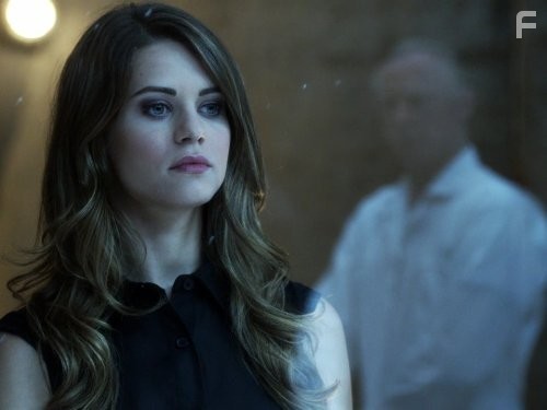 Lyndsy Fonseca in Никита (2010)