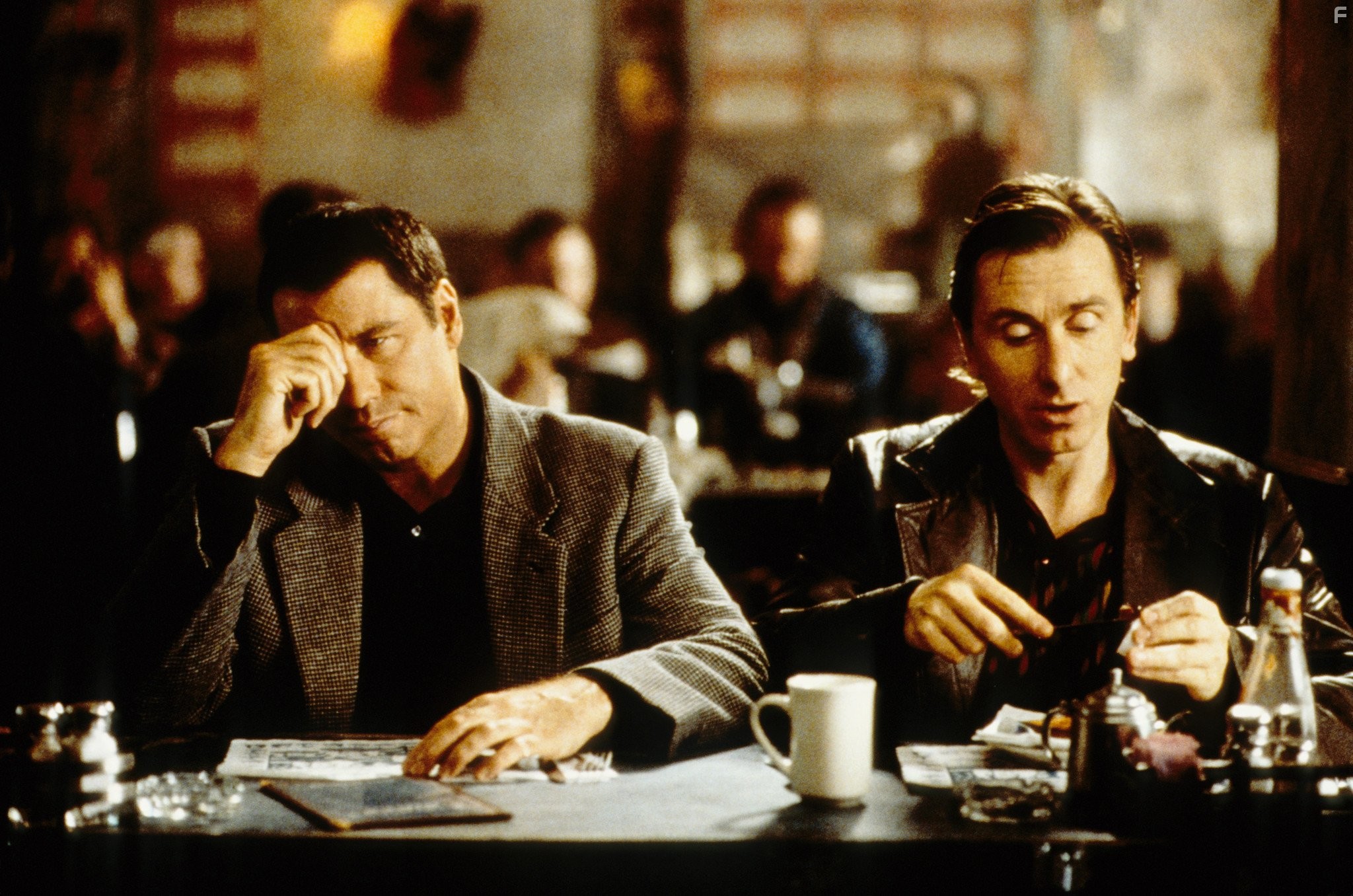 John Travolta and Tim Roth in Счастливые номера (2000)
