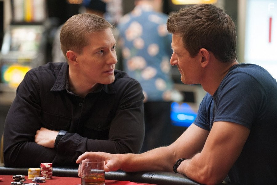 Joseph Sikora and Philip Winchester in Игрок (2015)