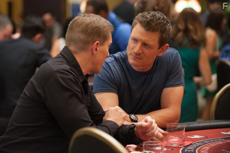 Joseph Sikora and Philip Winchester in Игрок (2015)